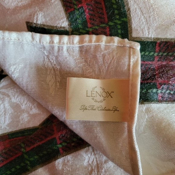 Lenox Rectangular Table Cover and Kitchen Towel Ribbon Holly Set of 2 - Picture 10 of 12